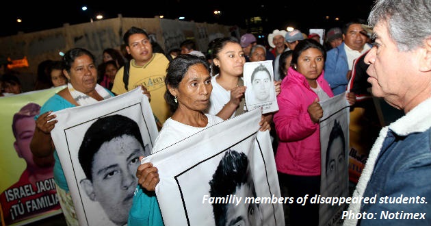 Notimex Ayotzi familiares