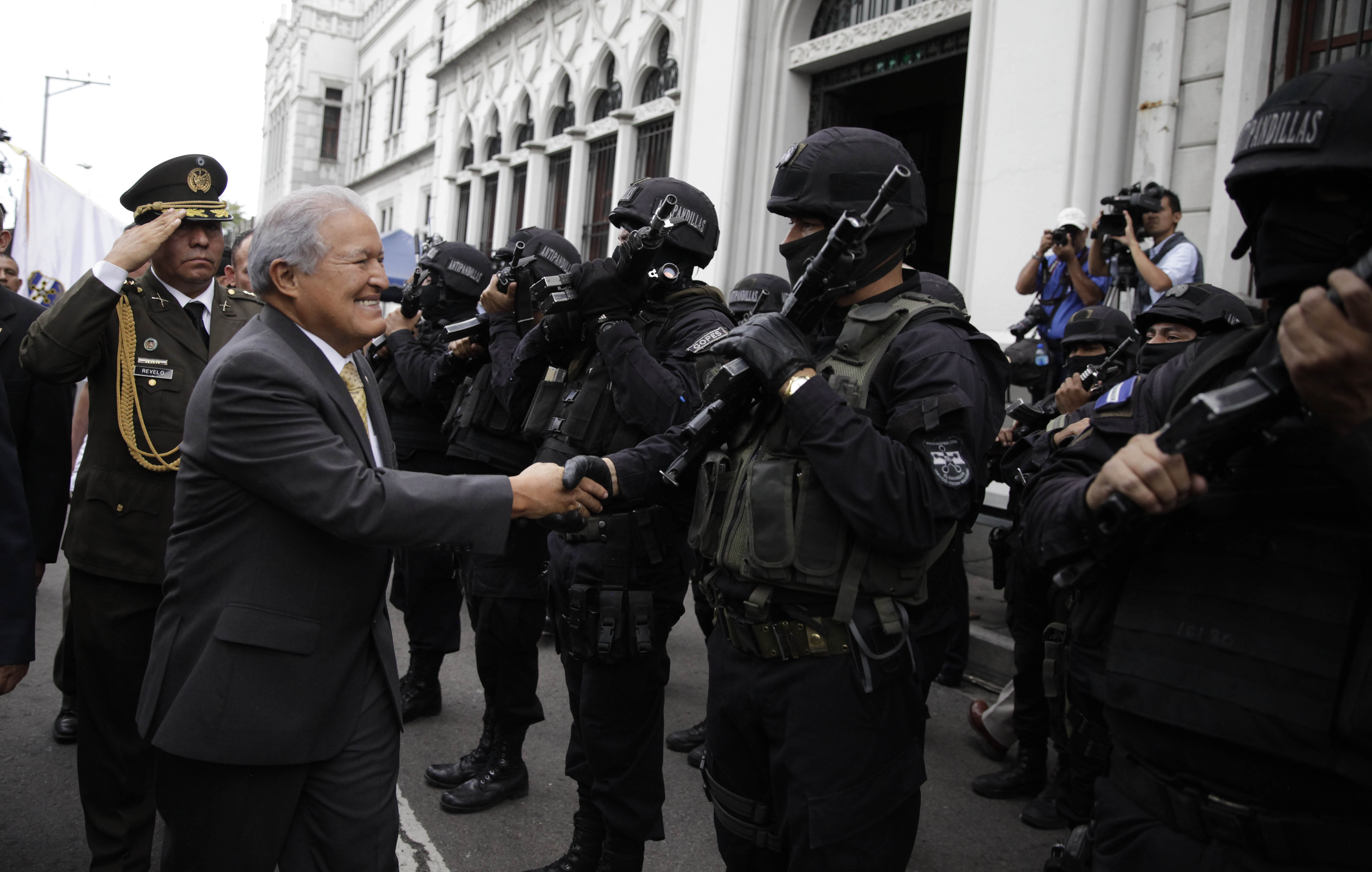 Sanchez Ceren with Anti-Pandilla Officers