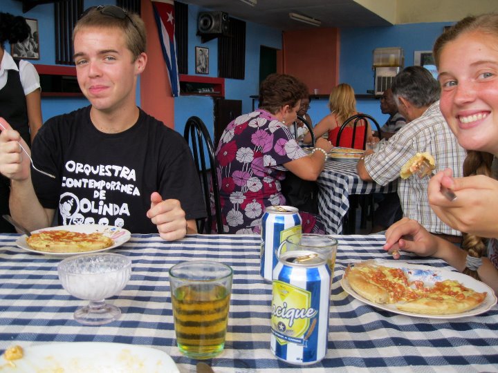 pizza_in_cuba